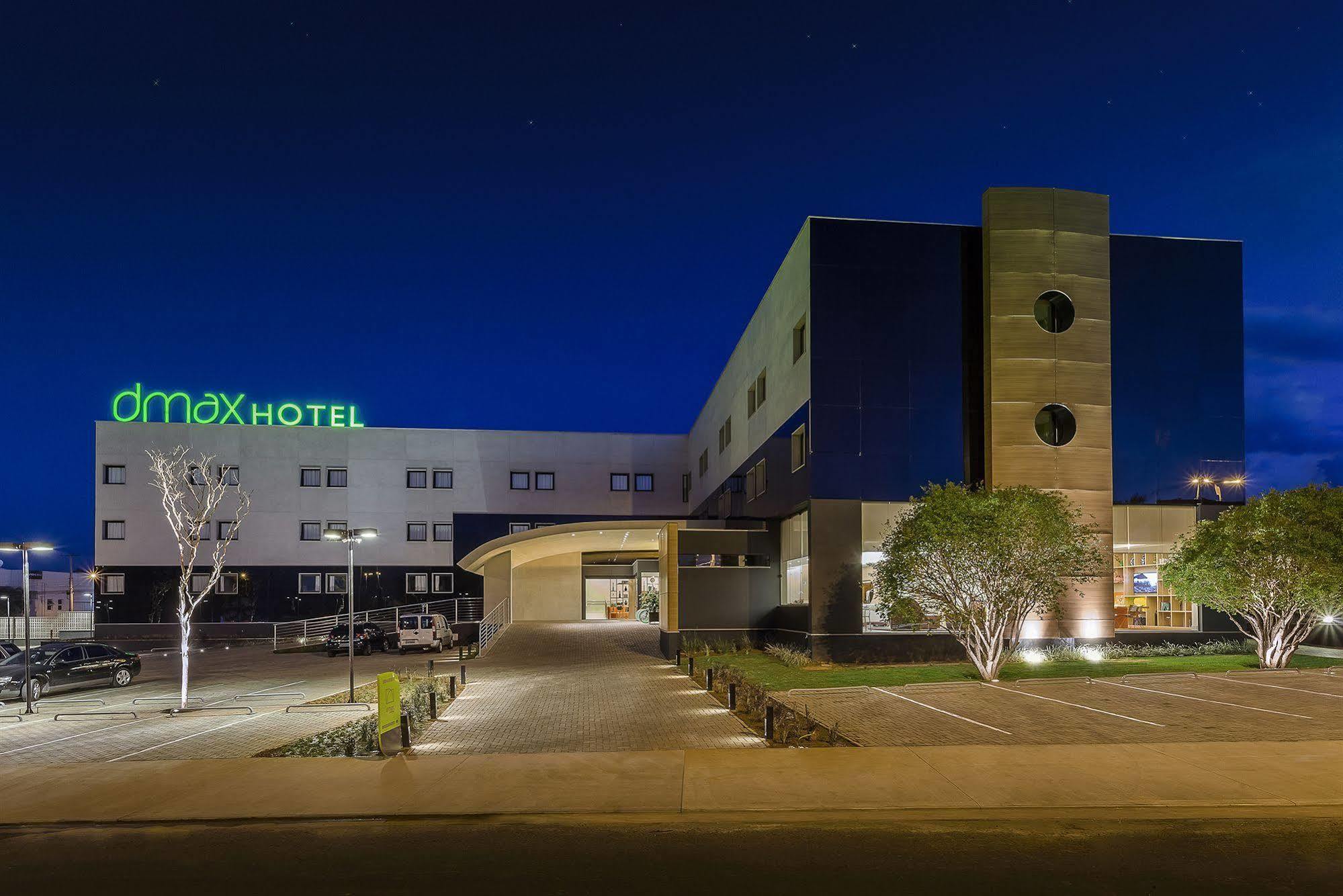 Dmax Hotel Marilia Bagian luar foto