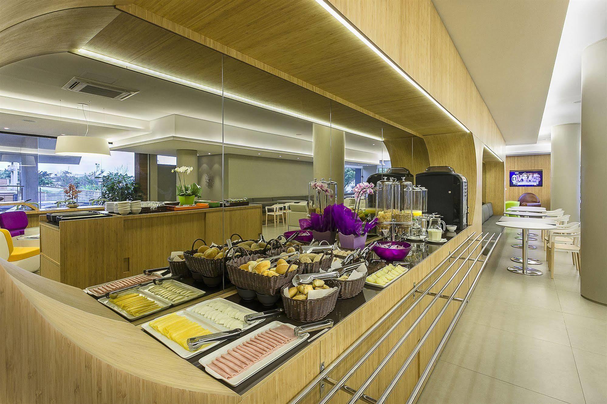 Dmax Hotel Marilia Bagian luar foto